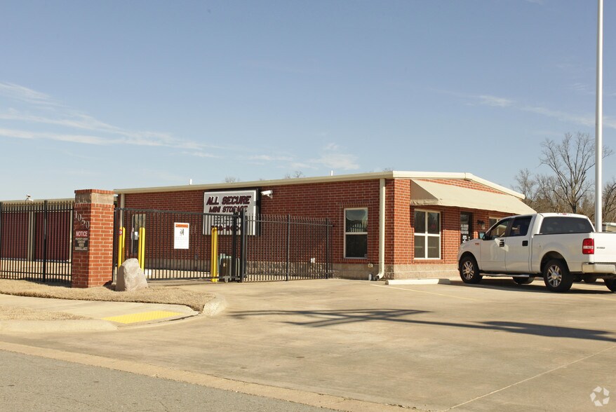 Primary Photo Of 1050 John Mason Dr, Conway Self Storage For Lease