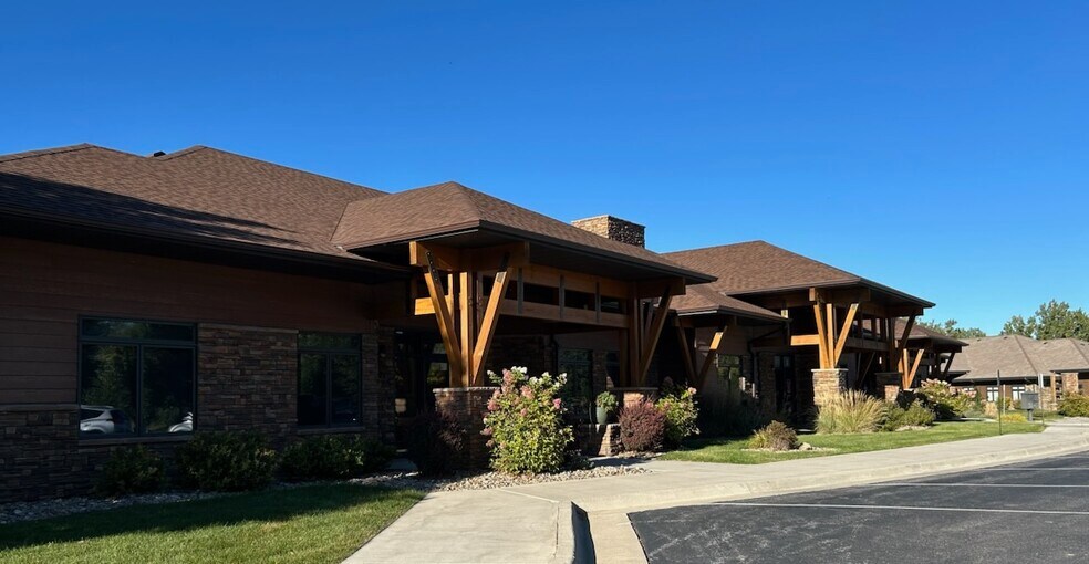 More Photos Of 219 Founders Park Dr, Rapid City Medical For Lease