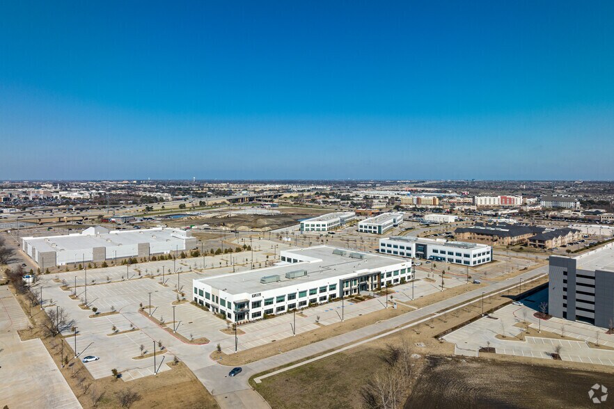 More Photos Of 8261 Belleview Dr, Plano Loft Creative Space For Lease