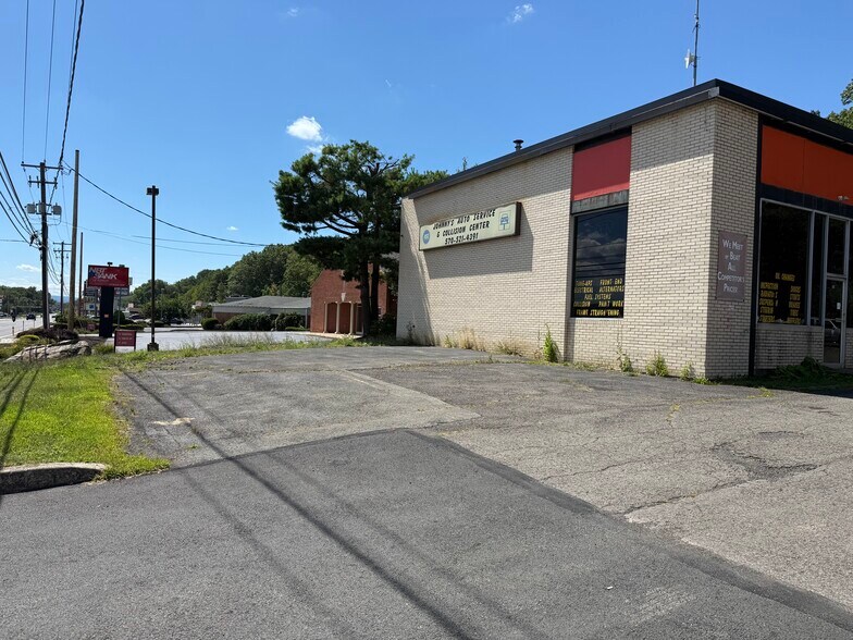 More Photos Of 691 Scranton Carbondale Hwy, Eynon Auto Repair For Sale