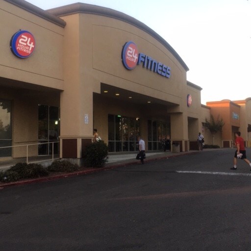 More Photos Of 555-567 Floresta Blvd, San Leandro Unknown For Lease