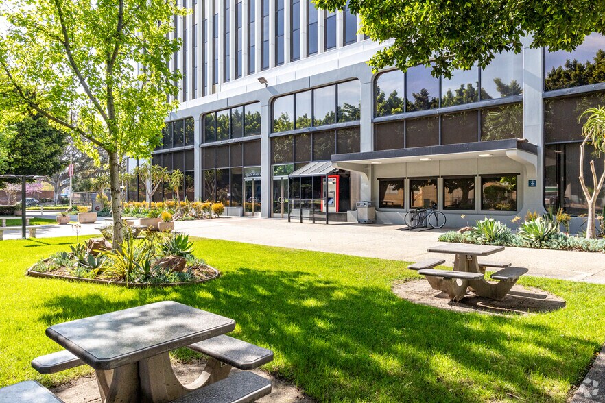 More Photos Of 300 S Harbor Blvd, Anaheim Office For Lease