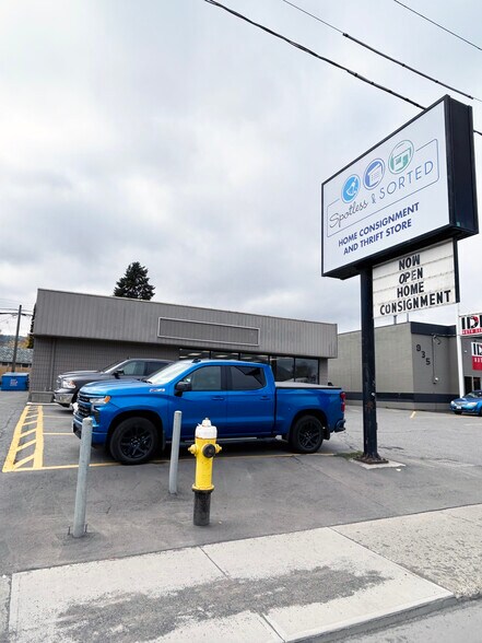 More Photos Of 943 Victoria St, Kamloops Storefront For Lease
