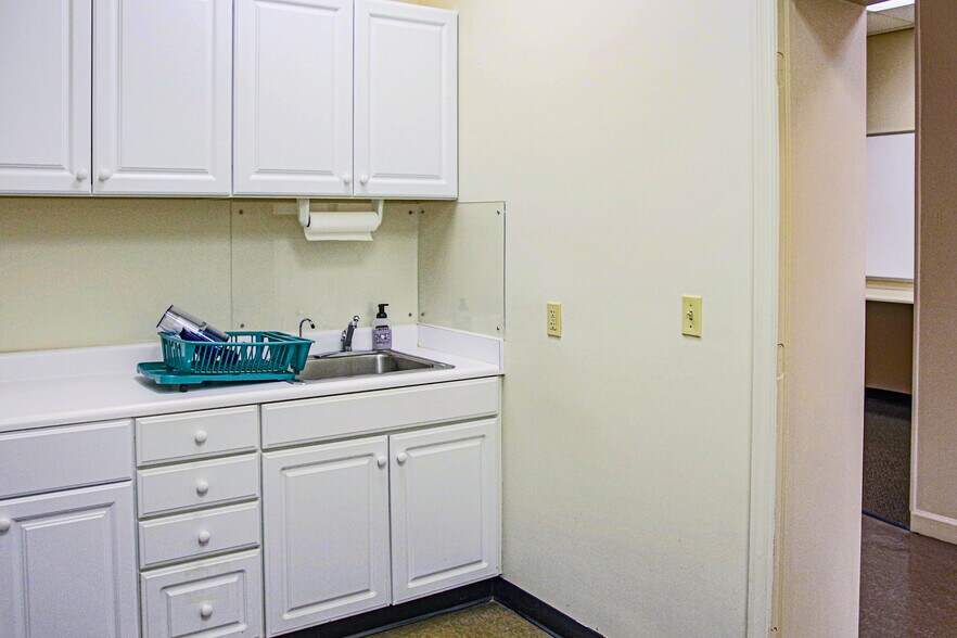 More Photos Of 1257 Sweeten Creek Rd, Asheville Office For Lease