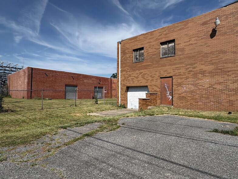 More Photos Of 200 White Horse Pike, Egg Harbor City Flex For Sale
