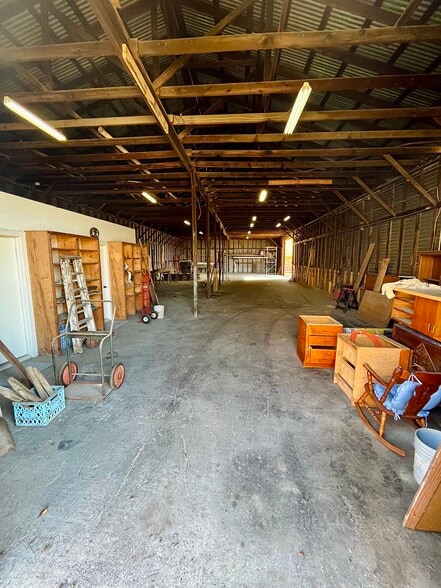 More Photos Of 7613 Greenswarth Ln, Houston Warehouse For Sale