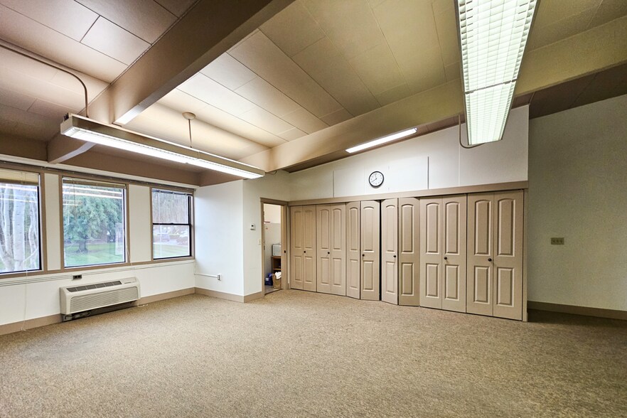More Photos Of 601 W Maxwell Ave, Spokane Office For Lease