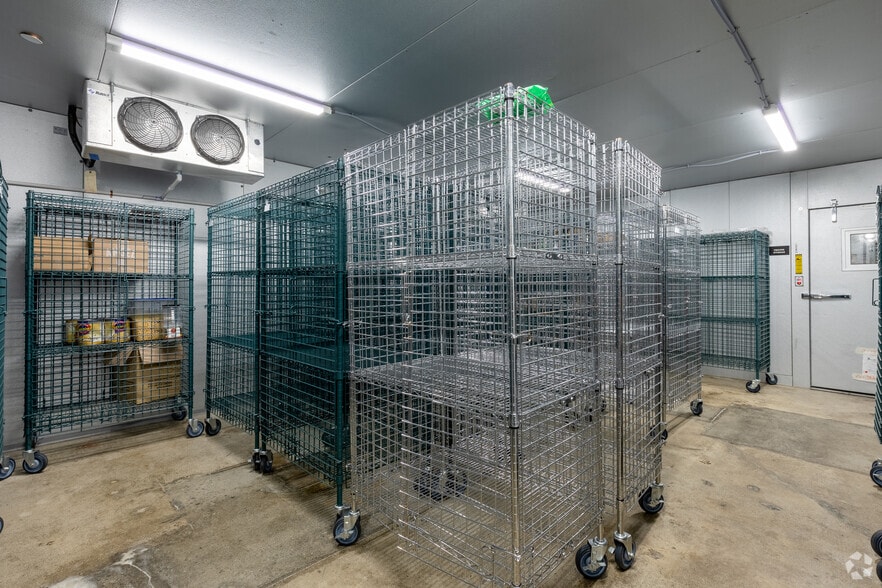 More Photos Of 500 Cortlandt St, Belleville Restaurant For Lease