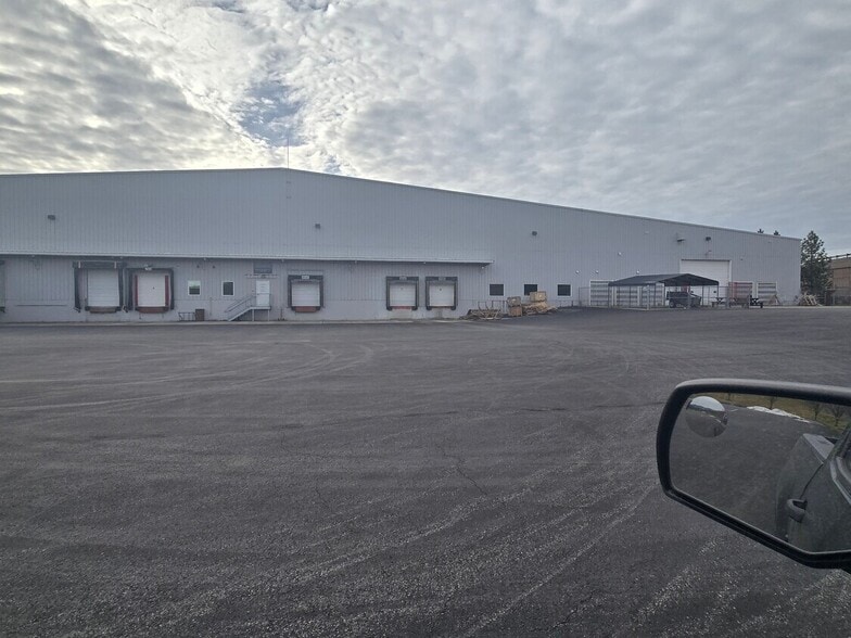 More Photos Of 5405 W Riverbend Ave, Post Falls Manufacturing For Lease