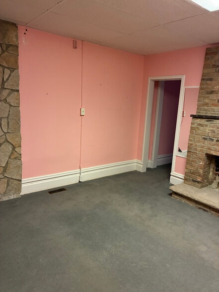 More Photos Of 3003 Murdoch Ave, Parkersburg Office For Lease