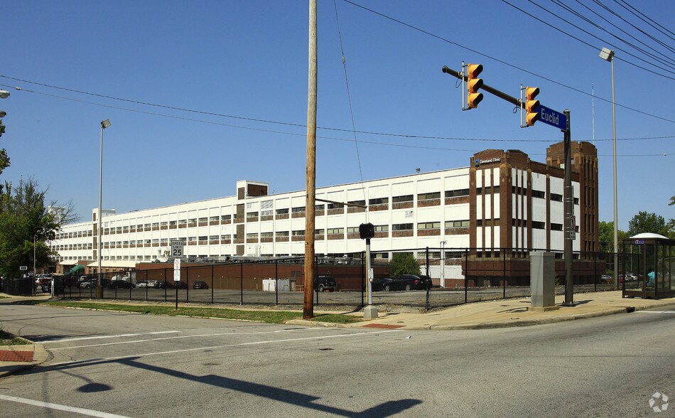 Primary Photo Of 17325 Euclid Ave, Cleveland Flex For Lease