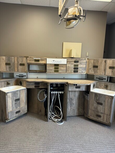 More Photos Of 522 Chestnut St, Hinsdale Medical For Lease