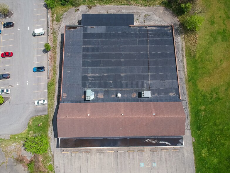 More Photos Of 3210 Wilmington Rd, New Castle Bowling Alley For Sale