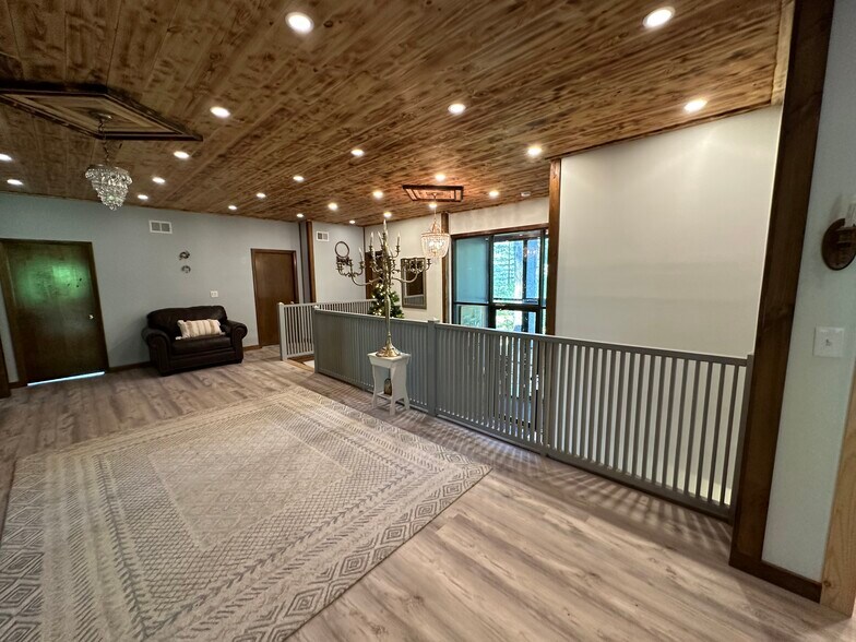 More Photos Of 22 Interstate Dr, Somersworth Office For Lease