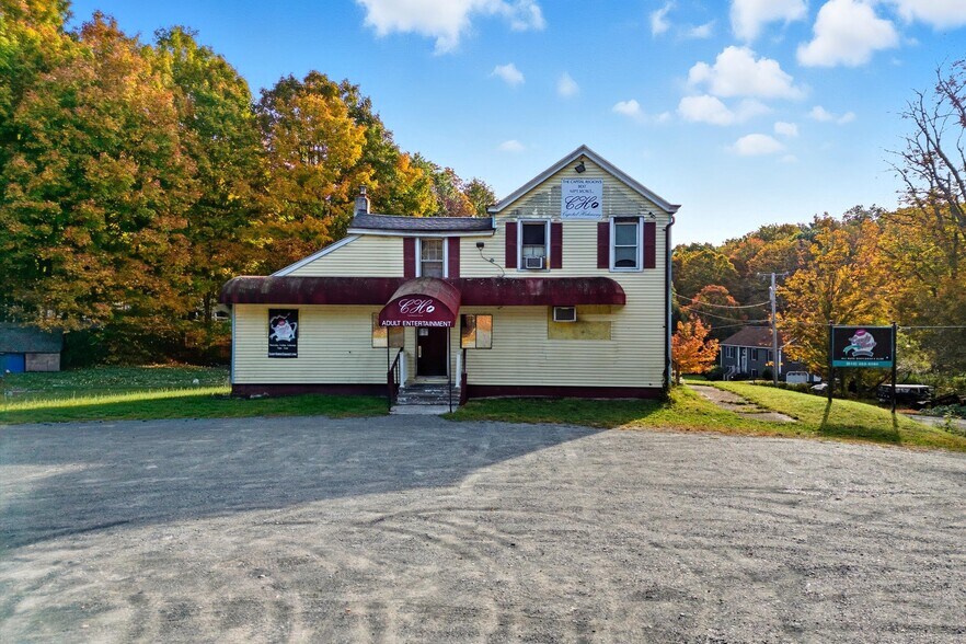 More Photos Of 205 Snyders Corner Rd, Wynantskill Lodge Meeting Hall For Sale