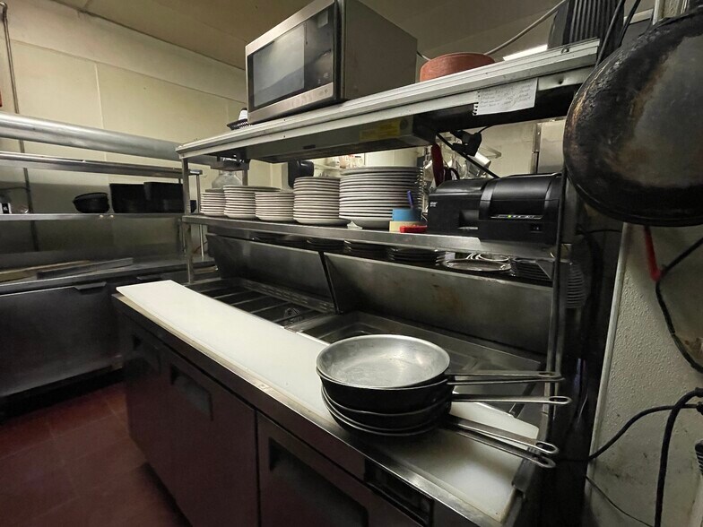 More Photos Of 160 W Broadway St, Sparta Restaurant For Sale