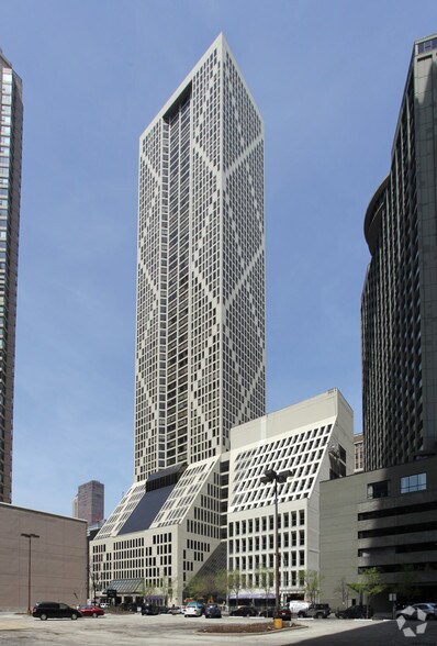 More Photos Of 446-448 E Ontario St, Chicago Office Residential For Lease