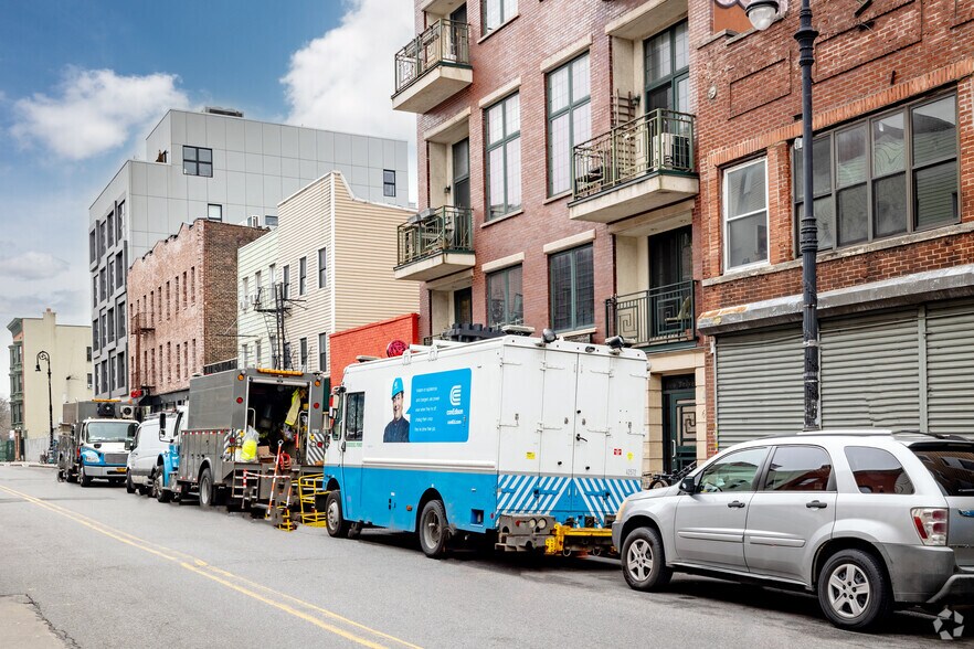 More Photos Of 605-607 Manhattan Ave, Brooklyn Apartments For Sale