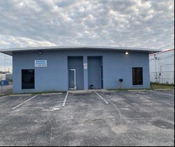 More Photos Of 2850-2852 47th Ave N, Saint Petersburg Warehouse For Sale
