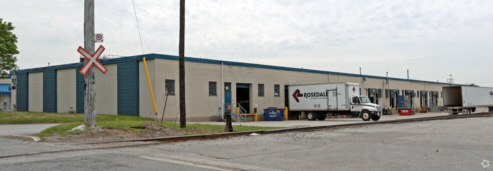 More Photos Of 237-265 Norseman St, Toronto Warehouse For Lease