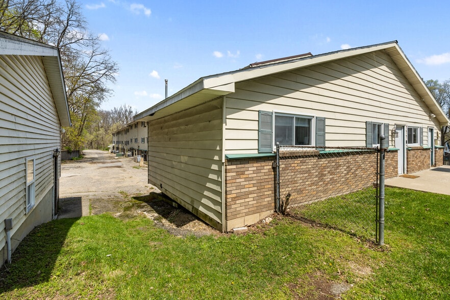 More Photos Of 525 N Arlington St, Kalamazoo Apartments For Sale