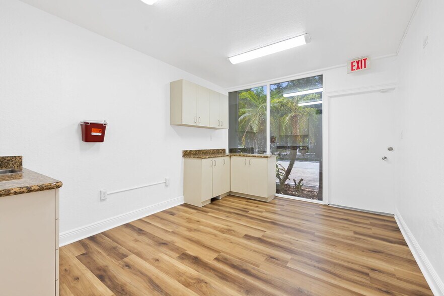 More Photos Of 100 SE 15th Ave, Fort Lauderdale Medical For Lease