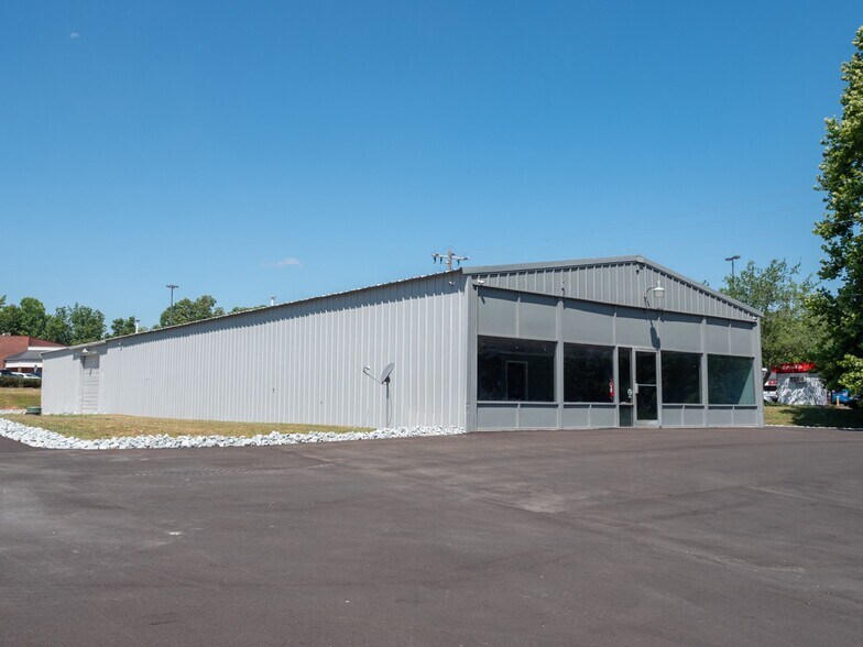 More Photos Of 165 Mayo St, Hillsborough General Retail For Lease