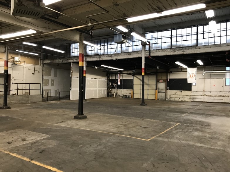 More Photos Of 2 Wilton Ave, Norwalk Freestanding For Lease