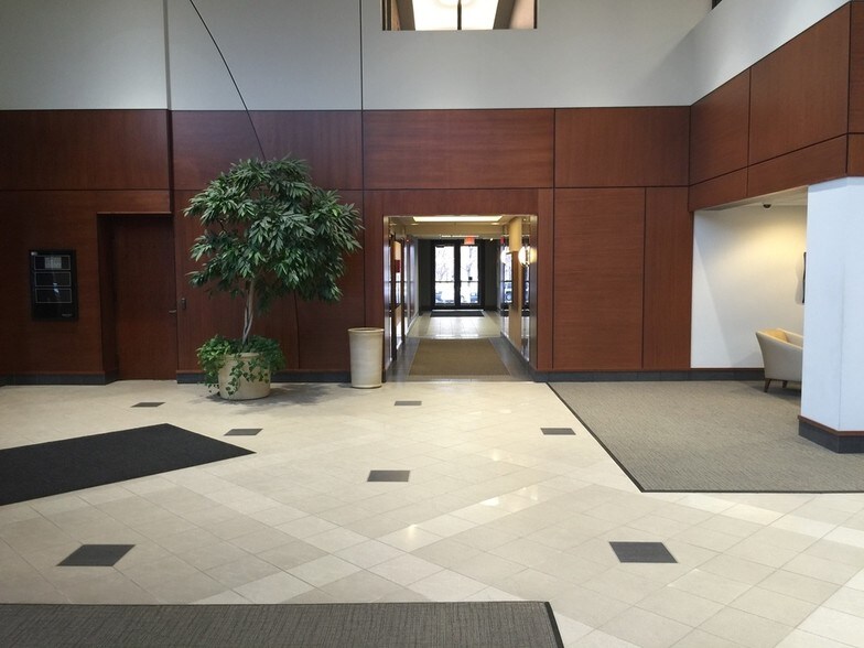 More Photos Of 5353 Wayzata Blvd, Saint Louis Park Office For Lease