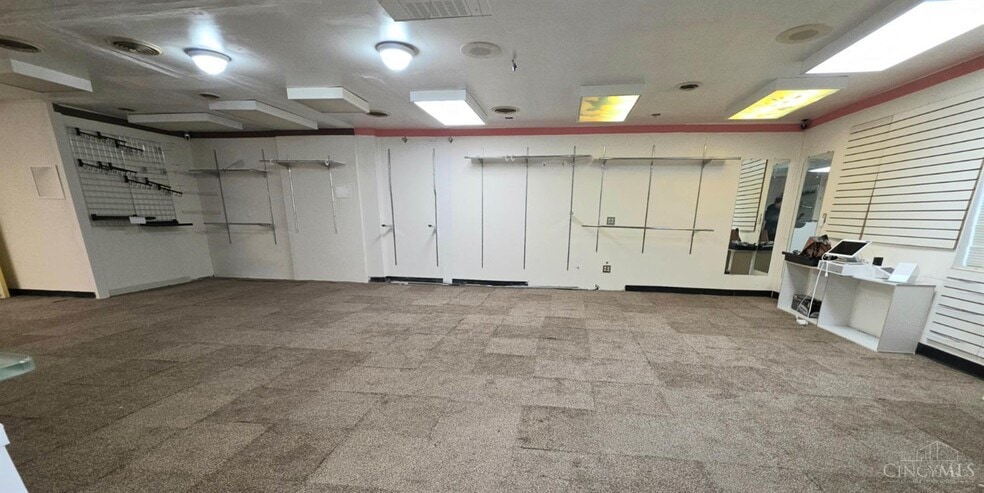 More Photos Of 3544-3548 Springdale Rd, Cincinnati Office For Sale