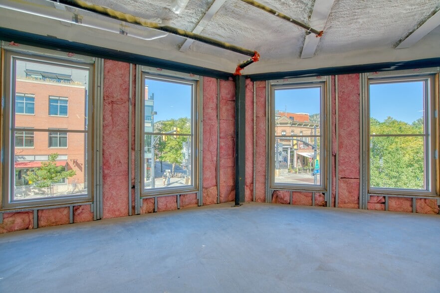 More Photos Of 1102 Pearl St, Boulder Storefront Retail Office For Lease