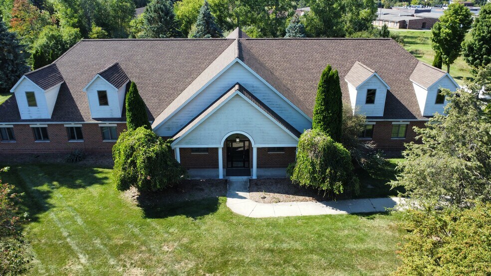 More Photos Of 1225 W Grand River Ave, Howell Medical For Lease