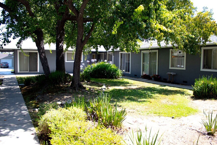 More Photos Of 2483-2491 Whitney Dr, Mountain View Apartments For Sale