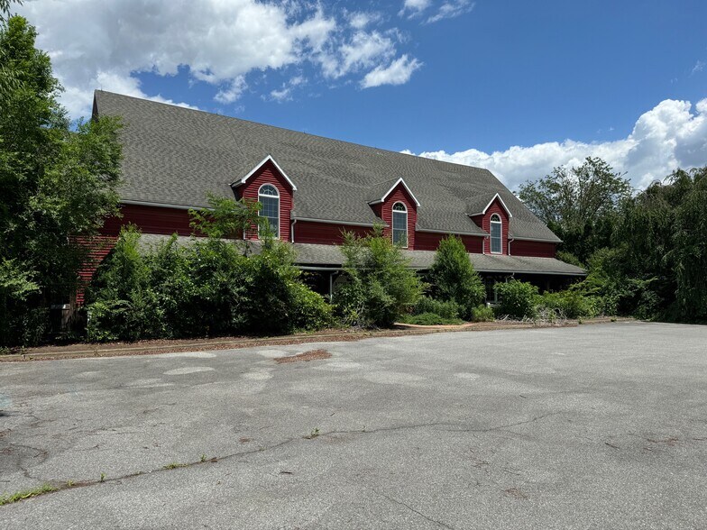 More Photos Of 4186 Easton Ave, Bethlehem Freestanding For Sale