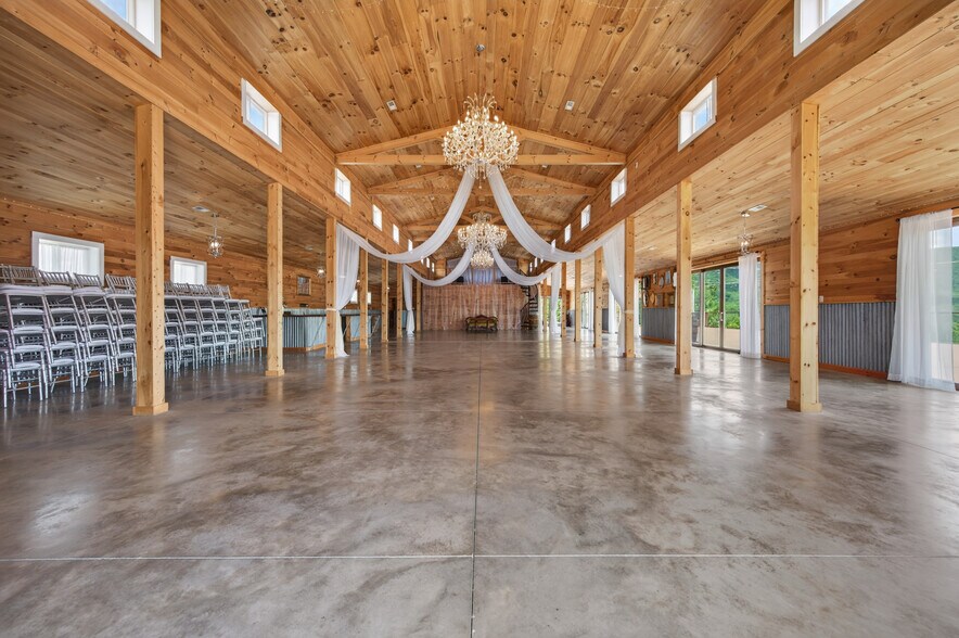 More Photos Of 639 Wagon Wheel Rd, Elk Creek Lodge Meeting Hall For Sale