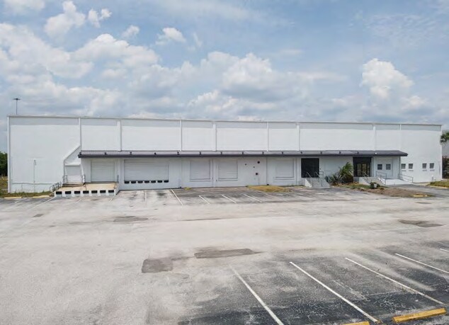 More Photos Of 6608 E Adamo Dr, Tampa Warehouse For Lease