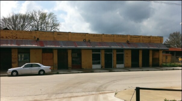 More Photos Of 109 NW 2nd St, Smithville Unknown For Lease