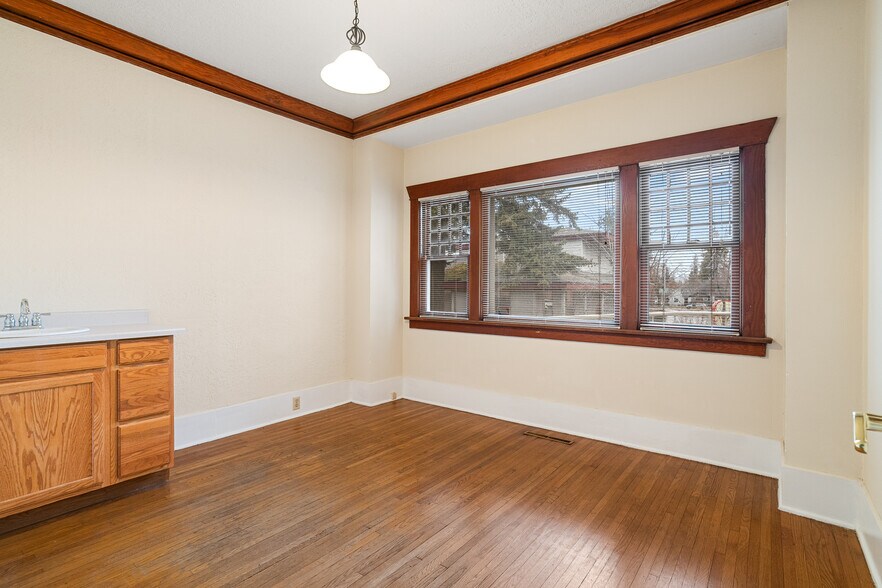 More Photos Of 2814 S Grand Blvd, Spokane Office For Lease