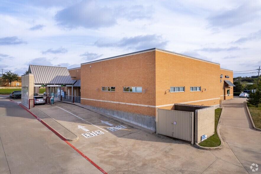 More Photos Of 2501 Hebron Pky, Carrollton Storefront Retail Office For Lease