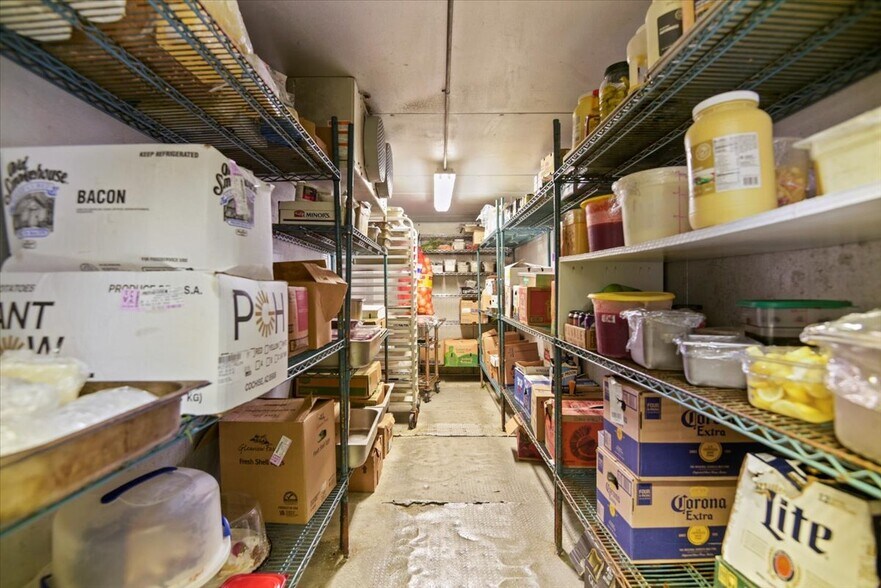 More Photos Of 201 Laurel St, Conway Restaurant For Sale