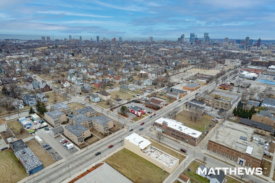 More Photos Of 2470 N Dr Martin Luther King Jr Dr, Milwaukee General Retail For Sale