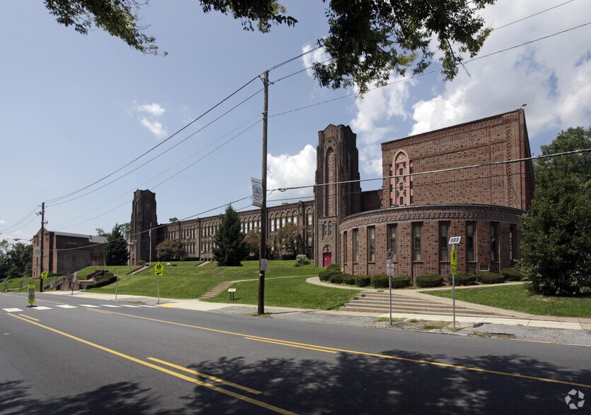 Primary Photo Of 2200 Market St, Harrisburg Schools For Sale