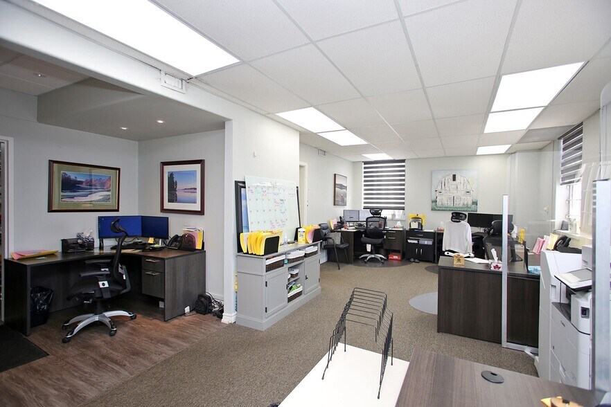 More Photos Of 187 King St E, Oshawa Office For Lease