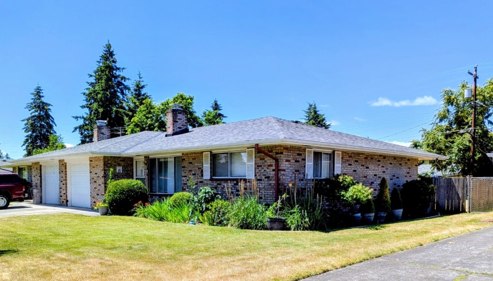 More Photos Of 318 N Morrison Rd, Vancouver Specialty For Sale