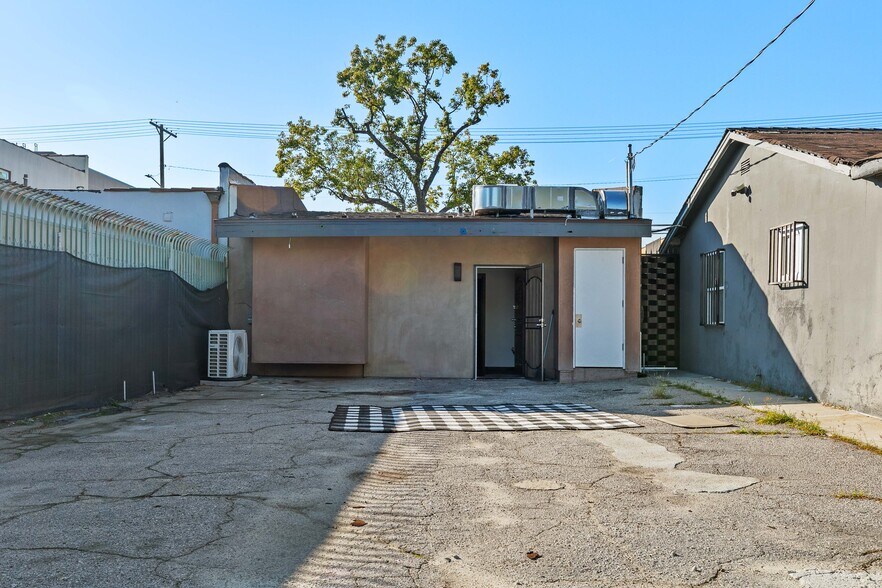 More Photos Of 5520-5522 Cahuenga Blvd, North Hollywood Freestanding For Sale
