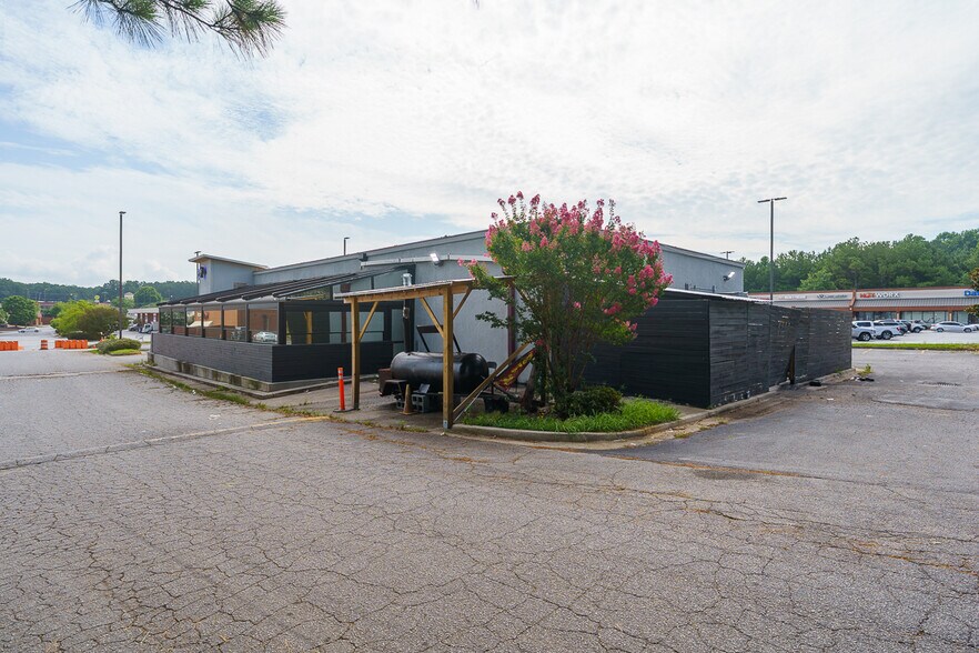 More Photos Of 3570 Highway 138 SE, Stockbridge Restaurant For Sale