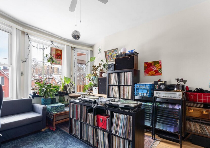 More Photos Of 484-486 Gilmour St, Ottawa Apartments For Sale