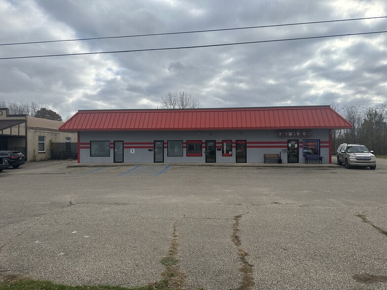 Primary Photo Of 1270 E Columbia Ave, Battle Creek Freestanding For Lease