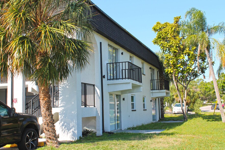 More Photos Of 1295 Santa Rosa St, Clearwater Apartments For Sale