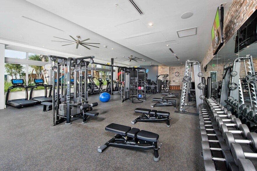 More Photos Of 180 NE 29th St, Miami Apartments For Lease